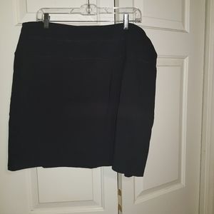 Black skort